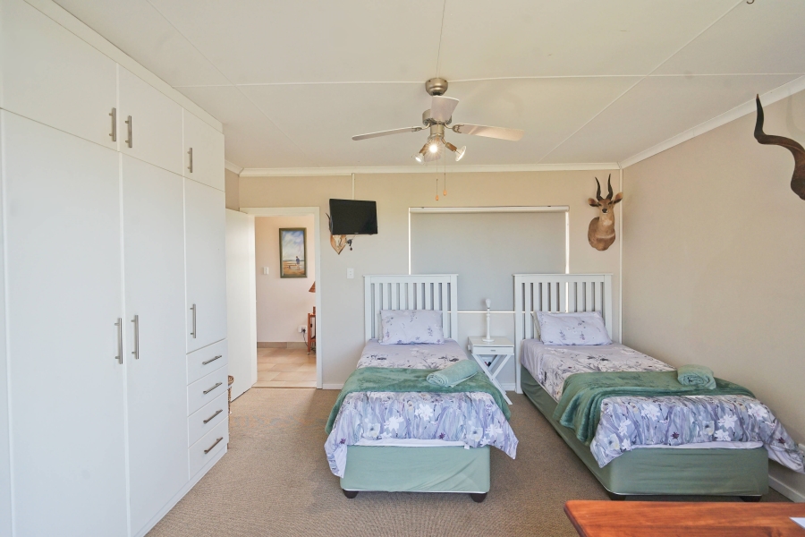 4 Bedroom Property for Sale in Kidds Beach Eastern Cape